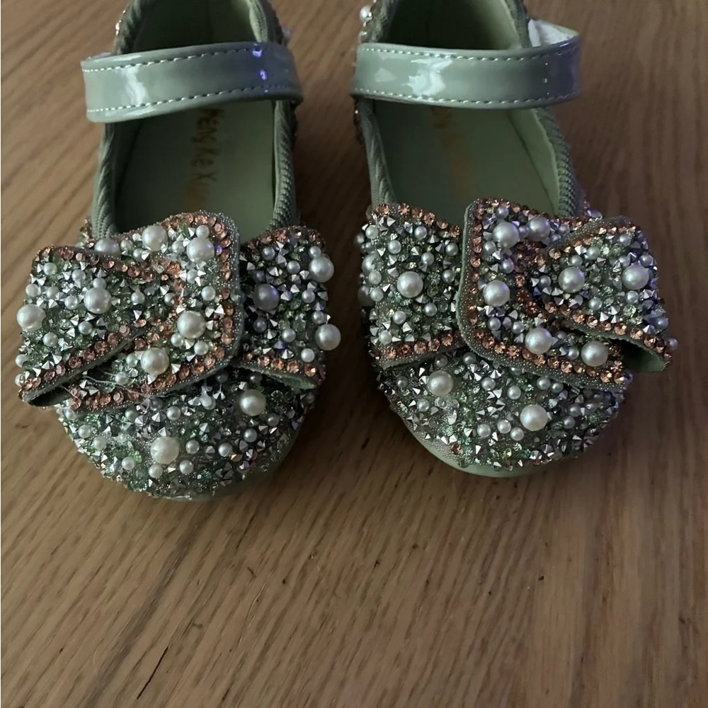 Meng Ke Xuan Elegant Kids' Sparkling Pearl Rhinestone Shiny Kids Princess Shoes